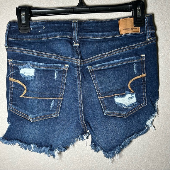 American Eagle distressed reworked dark wash denim shorts women’s size small 6 - Picture 2 of 6
